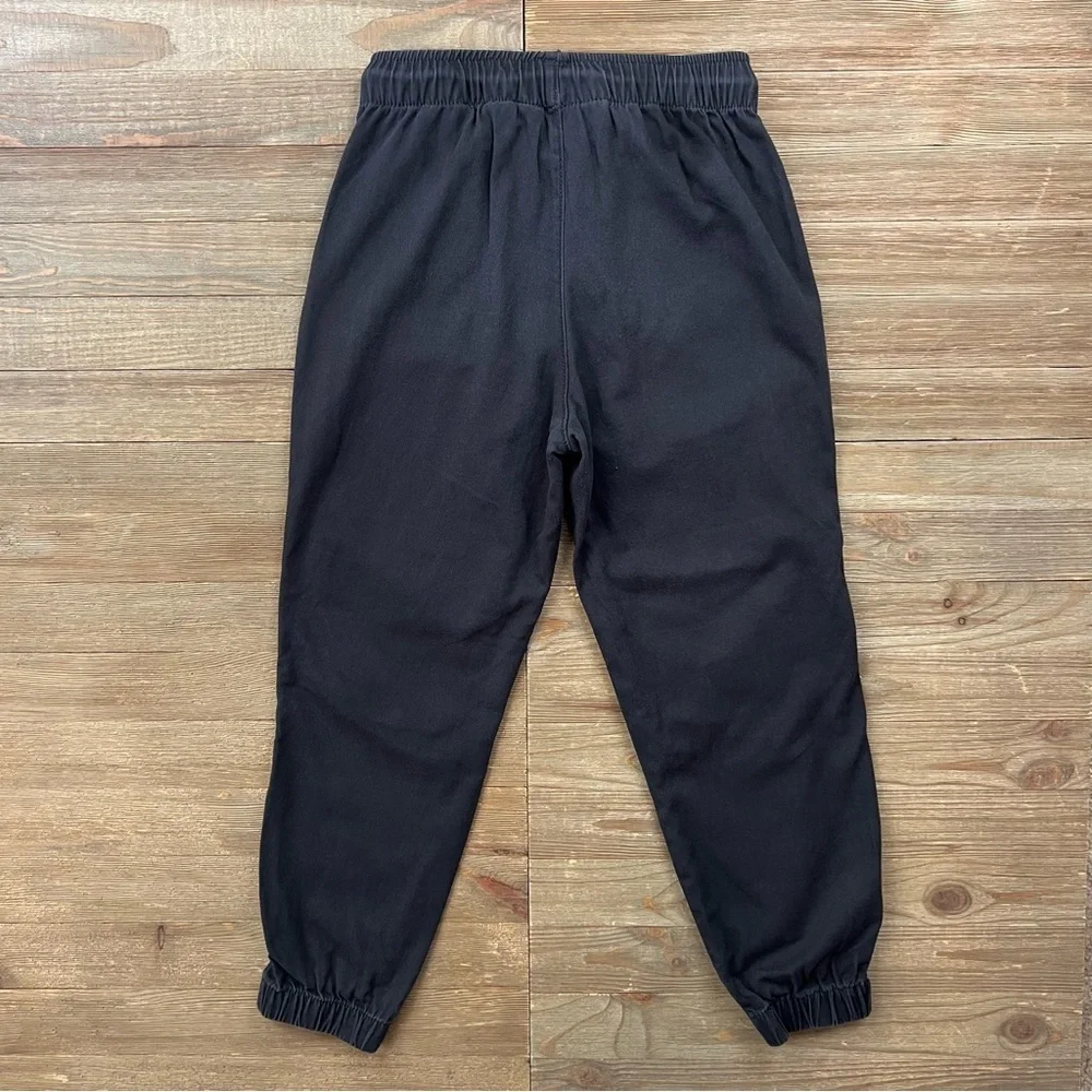 H&M Tee Shirt & Joggers Outfit